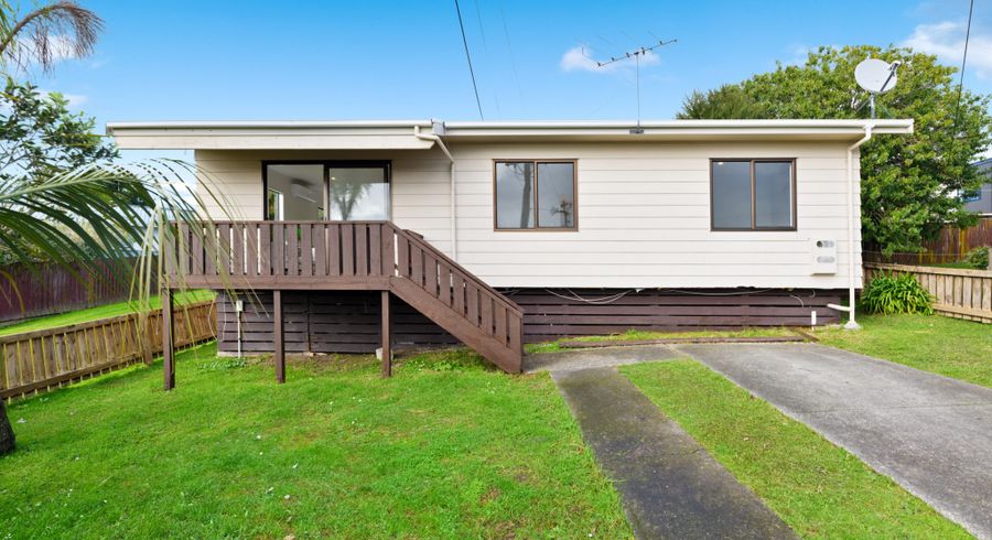  at 2/33 Lavelle Road, Henderson, Waitakere City, Auckland