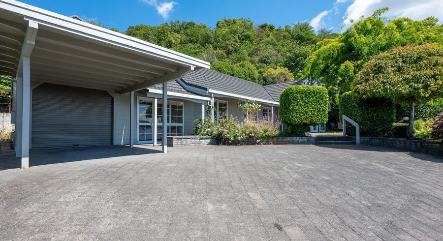  at 7 Krissell Place, Acacia Bay, Taupo