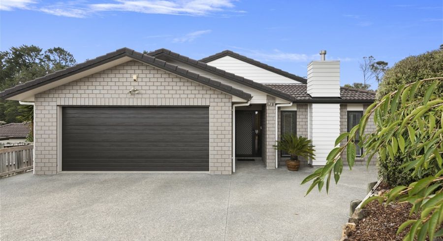  at 72 Lake Panorama Drive, Henderson Valley, Auckland