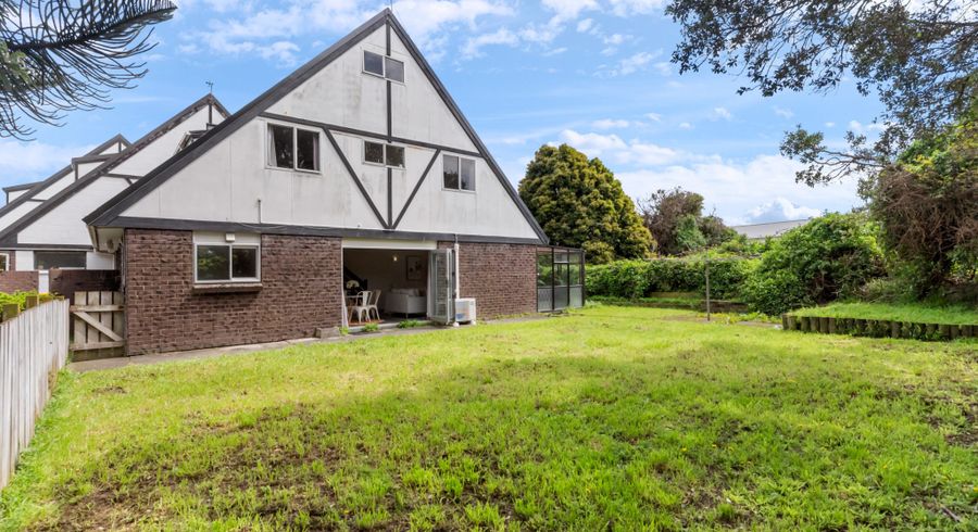  at 10/31 Mana Avenue, Titahi Bay, Porirua, Wellington