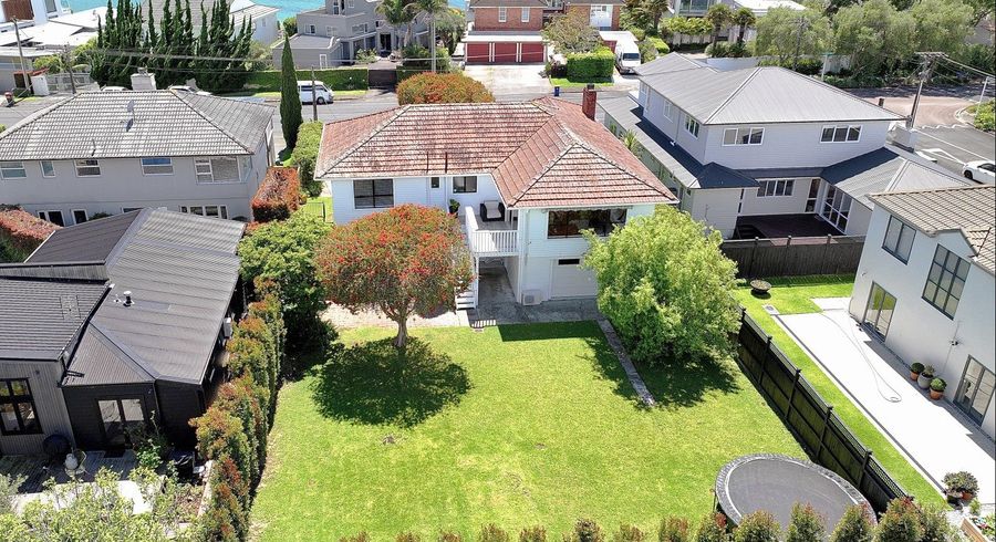  at 63 Seacliffe Avenue, Belmont, Auckland