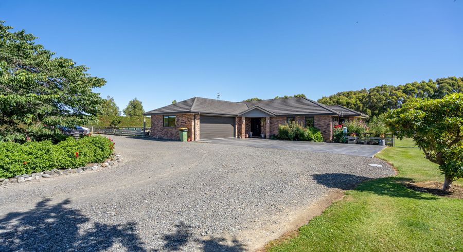  at 180 Moore Road, Lorneville, Invercargill