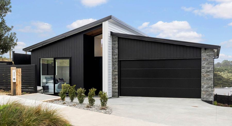  at 4 Tahuna Avenue, Orewa, Rodney, Auckland