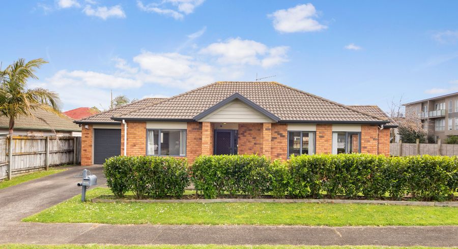  at 1 Broberg Lane, Flat Bush, Auckland