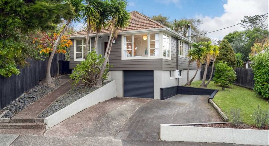  at 2 Nutsey Avenue, Northcote, North Shore City, Auckland