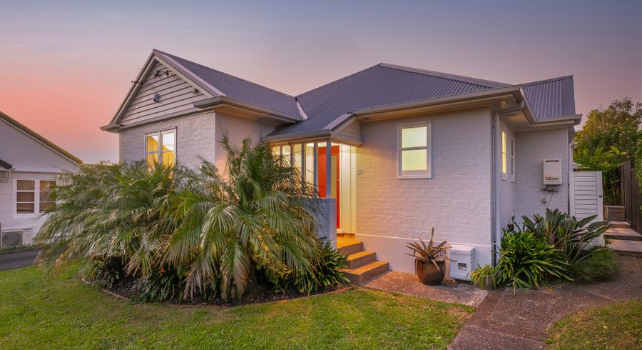  at 39 Alberta Street, Point Chevalier, Auckland