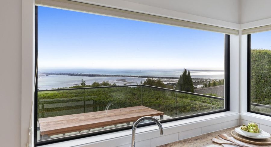  at 2/11 Belleview Terrace, Mount Pleasant, Christchurch City, Canterbury