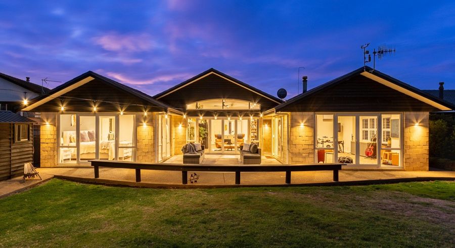  at 196 Tutere Street, Waikanae Beach, Waikanae