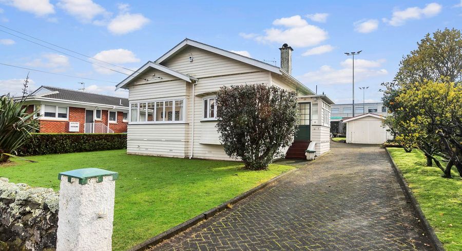  at 7 Erson Avenue, Royal Oak, Auckland