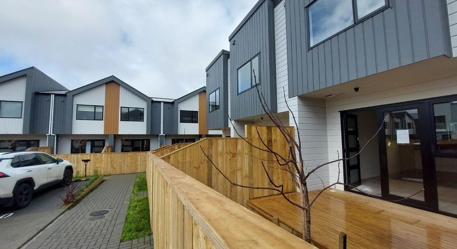  at 18/36 Westgate Drive, Westgate, Waitakere City, Auckland