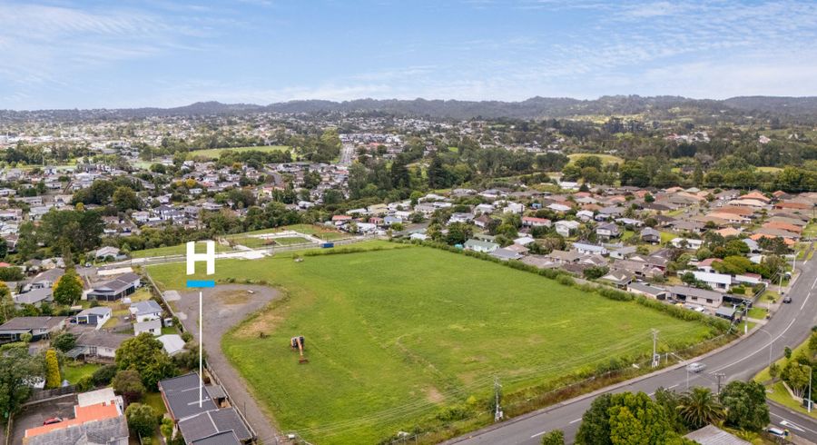  at 130A Bruce McLaren Road, Henderson, Waitakere City, Auckland