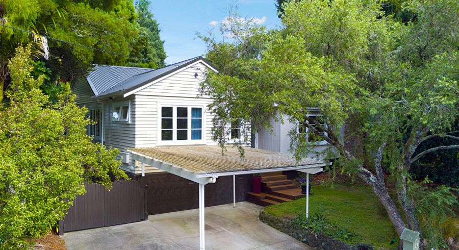  at 19 Hollywood Avenue, Titirangi, Waitakere City, Auckland