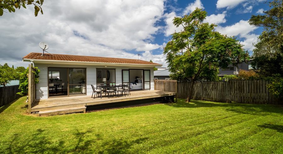  at 5/17 Neal Avenue, Glenfield, North Shore City, Auckland