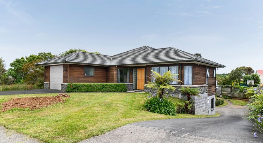  at 10 Saint Ives Grove, Whalers Gate, New Plymouth