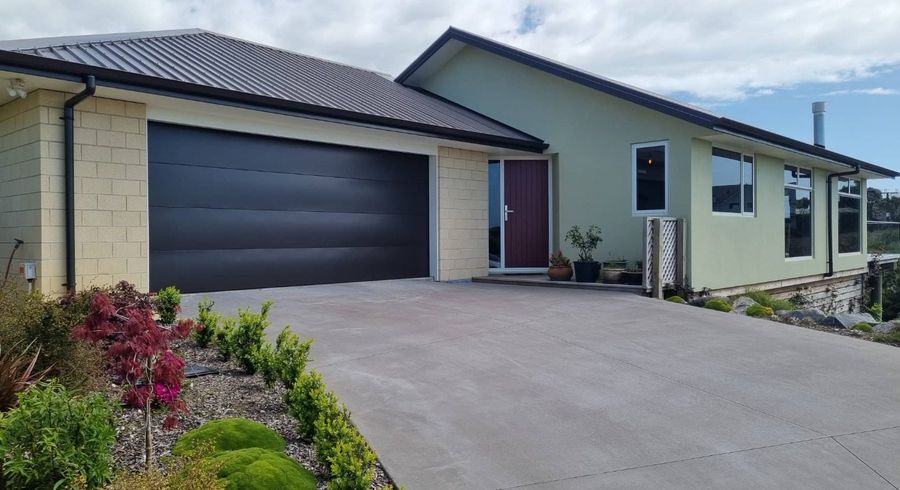  at 3 Kapurau Lane, Merrilands, New Plymouth