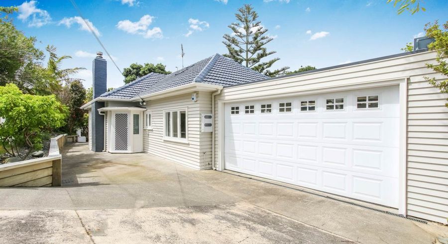  at 65 Woodlands Crescent, Browns Bay, North Shore City, Auckland