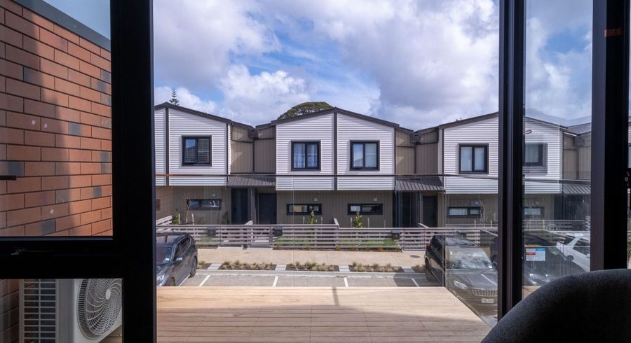  at 18 Te Toka Ika Lane, Mangere Bridge, Manukau City, Auckland