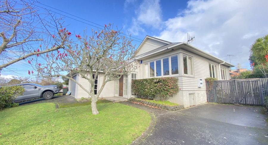  at 90 Te Kawa Road, Greenlane, Auckland City, Auckland