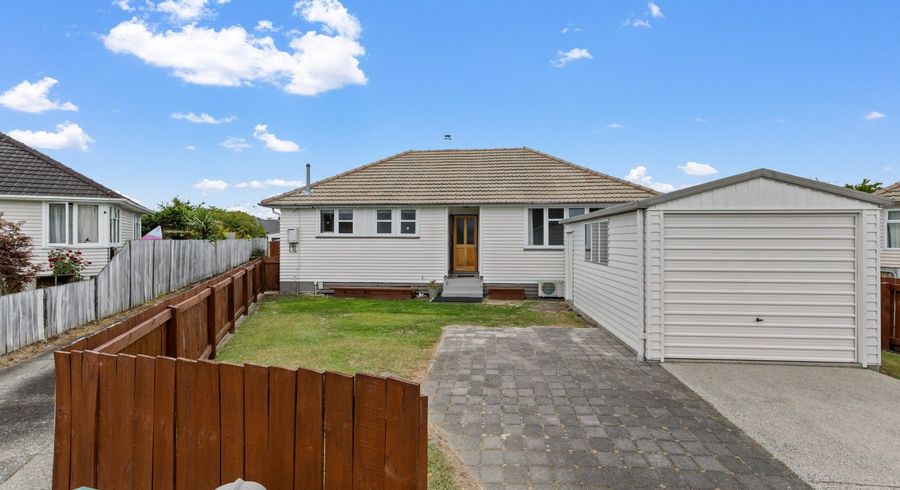  at 8 Le Quesne Place, Fairfield, Hamilton