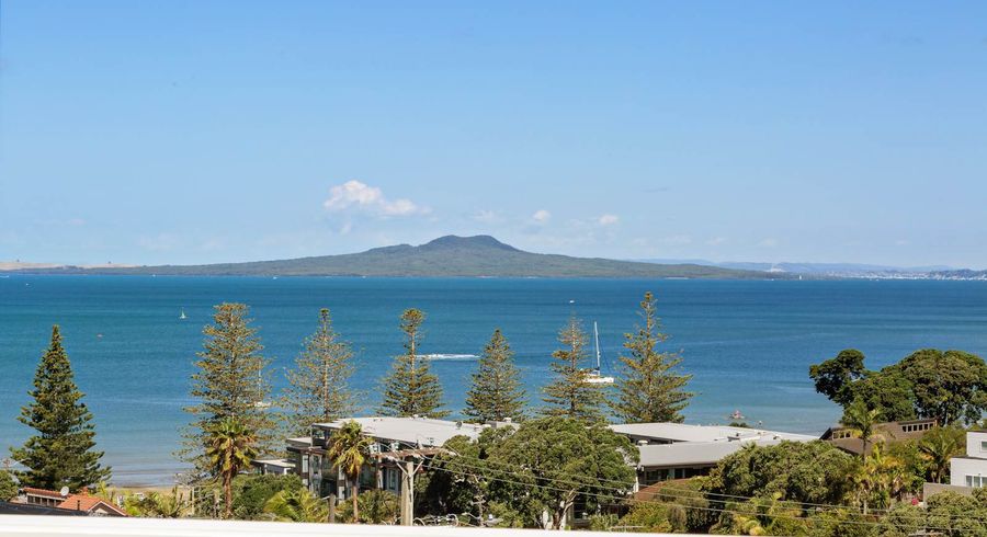  at 16 Oban Road, Browns Bay, Auckland