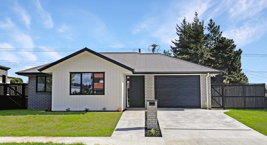  at 11 Whakahaumako Road, Cambridge, Waipa, Waikato