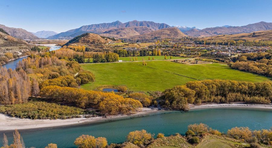  at Lot 404-406 Alec Robins Road, Lake Hayes, Queenstown-Lakes, Otago