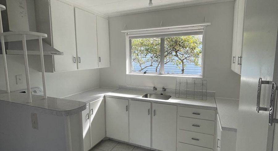 at 2/16 Akehurst Avenue, New Lynn, Auckland