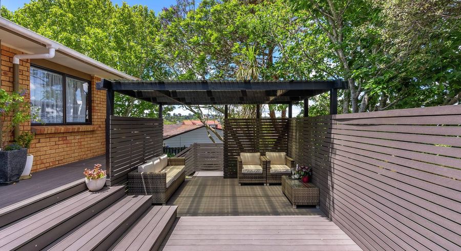  at 15 Mark Edward Drive, Half Moon Bay, Auckland