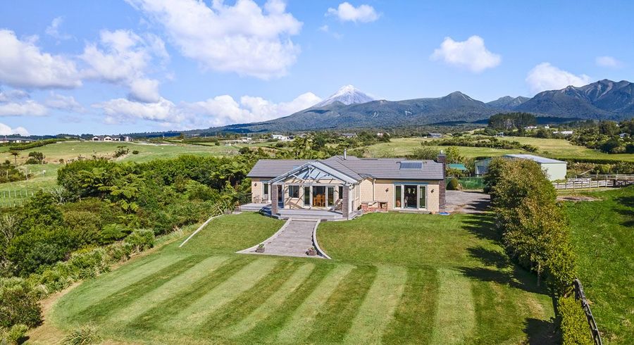  at 40 Maunga Heights, Hurworth, New Plymouth
