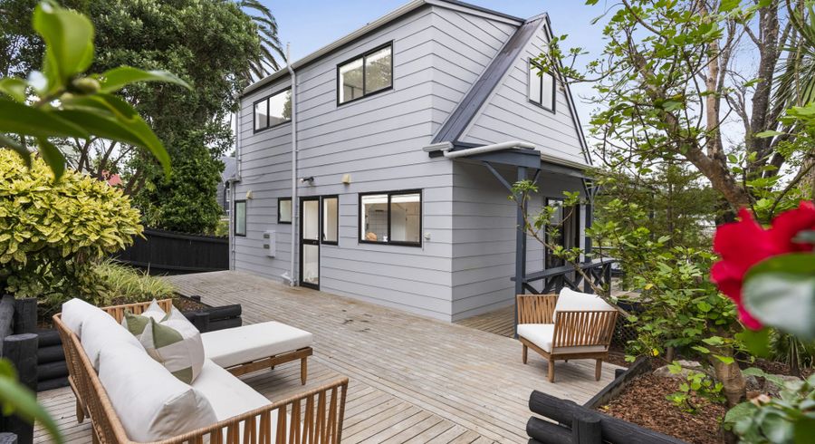  at 2/24 Gatman Street, Birkdale, Auckland