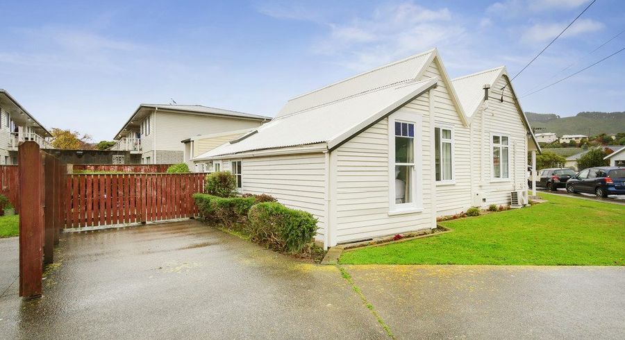  at 14 Oxford Street, Tawa, Wellington