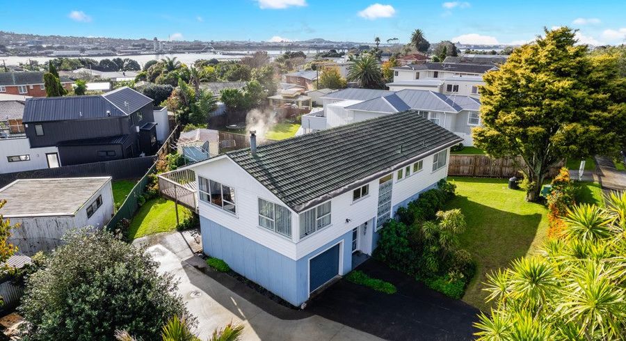  at 64 Church Road, Mangere Bridge, Auckland