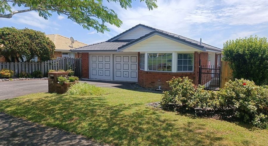  at 2/15 Summermist Drive, Northpark, Manukau City, Auckland