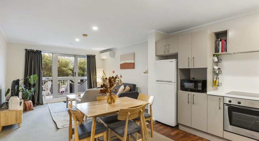  at 301/26 Morningside Drive, Morningside, Auckland
