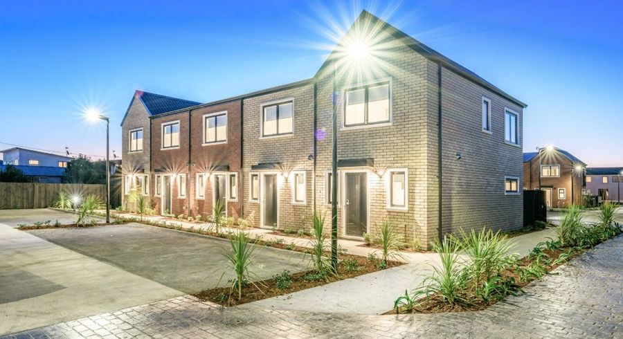  at 42/137 Hall Avenue, Mangere, Manukau City, Auckland