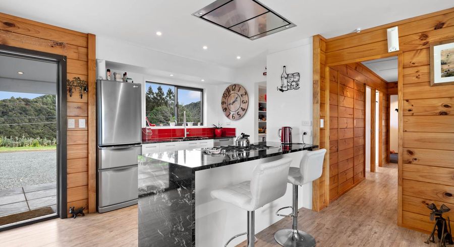  at 87 Axtens Road, Bombay