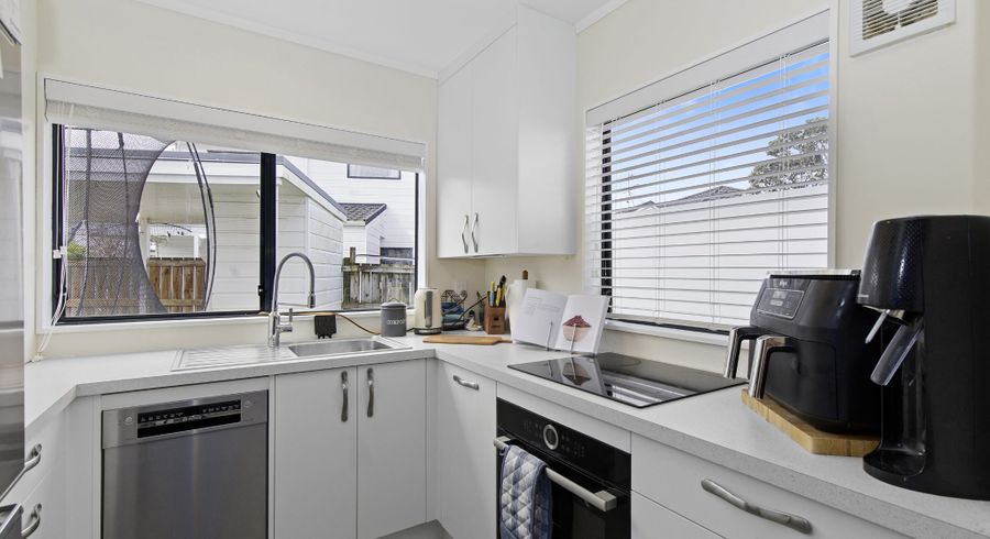  at 4/24 Mason Street, Moera, Lower Hutt, Wellington