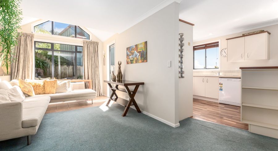  at 295 Main Road, Tawa, Wellington