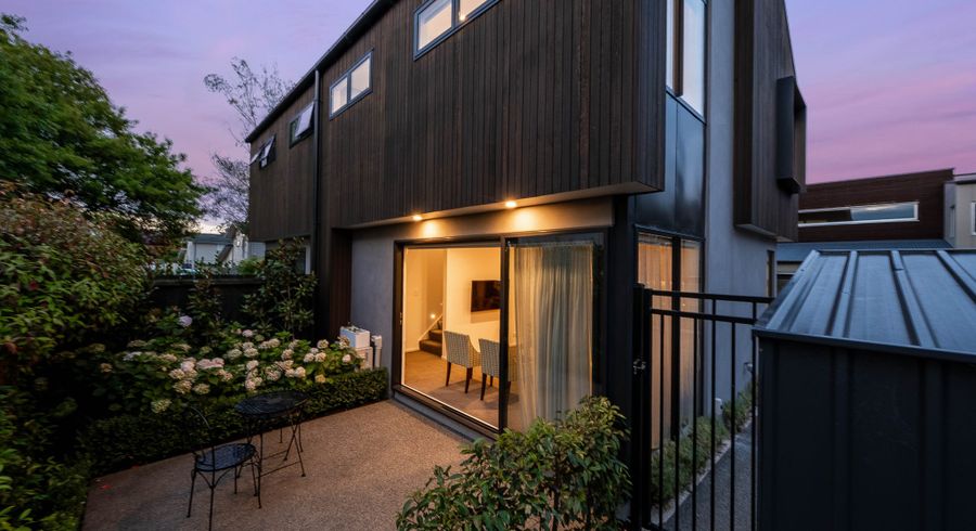  at 2/126 Rugby Street, Merivale, Christchurch City, Canterbury