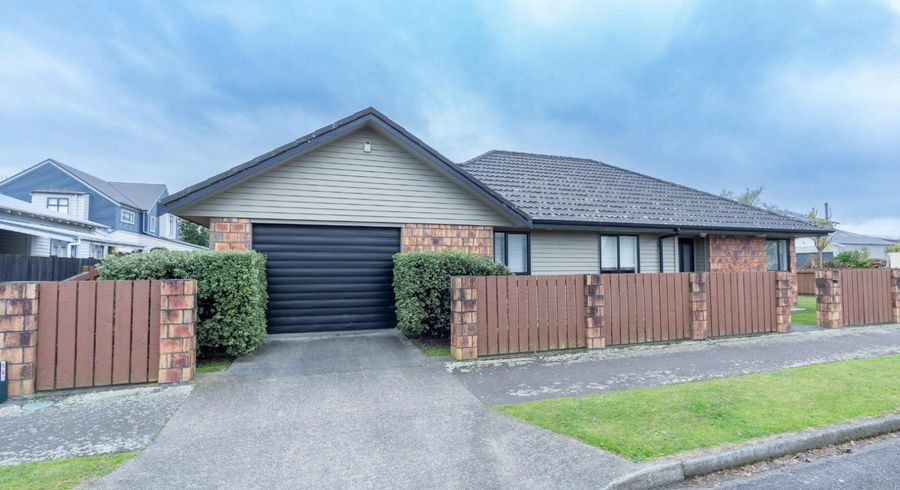  at 215 Park Road, Hokowhitu, Palmerston North, Manawatu / Whanganui