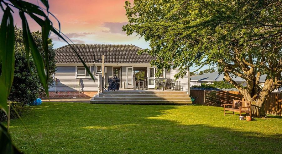  at 21 Covil Avenue, Te Atatu South, Waitakere City, Auckland