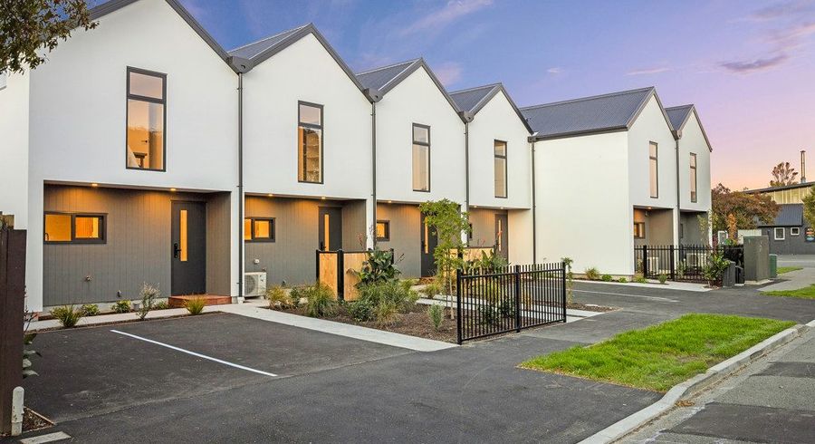  at 317 Wilsons Road North, Waltham, Christchurch City, Canterbury