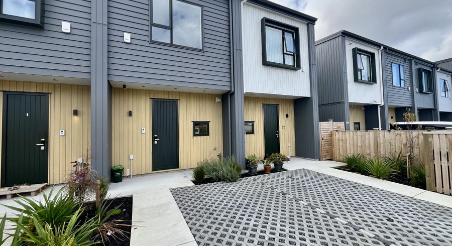  at 21 Tieke Lane, Westgate, Waitakere City, Auckland