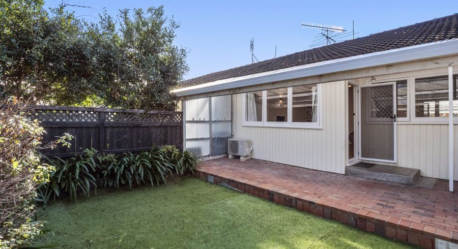  at 4/45 Abbotts Way, Remuera, Auckland