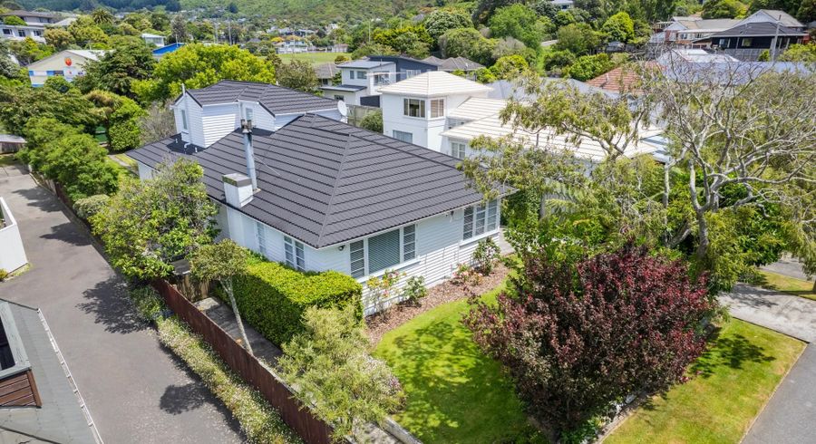  at 3 Romney Square, Tawa, Wellington