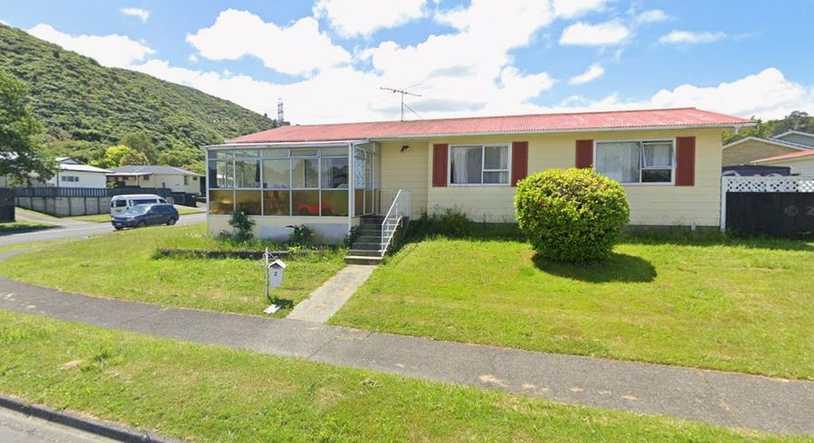  at 2 Wyoming Grove, Totara Park, Upper Hutt, Wellington