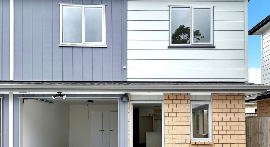  at 17C Martin Place, Kelston, Waitakere City, Auckland