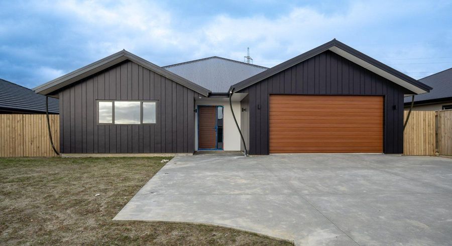  at 44 Sardinia Grove, Fitzherbert, Palmerston North, Manawatu / Whanganui