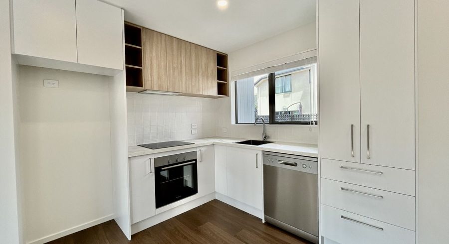  at 2/94 Mathesons Road, Phillipstown, Christchurch