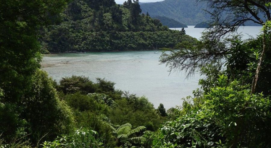 at 32 Mccormicks Road, Whatamango Bay, Picton